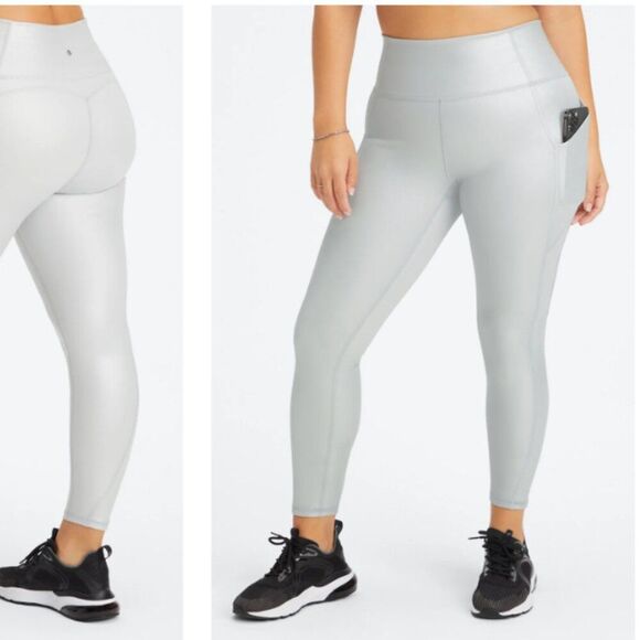 Fabletics Oasis PureLuxe High-Waisted 7/8 Legging Silver Matte Foil Yoga Workout - Picture 11 of 11